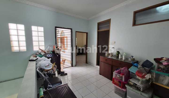 Disewa ******** Rumah 2 Lantai 6X17 Bagus 2