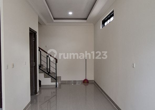 Rumah Dijual 10 Menit Ke Pintu Tol & Lrt Harjamukti Rumah Dijual 10 Menit Ke Pintu Tol & Lrt Harjamukti