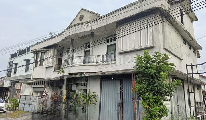 For Sale: Fully Occupied Boarding House with Main House & Commercial Space in Seturan, Sleman, Yogyakarta 2