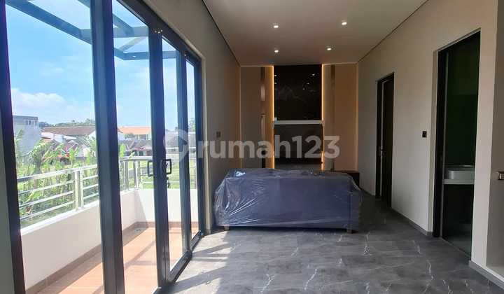 For Sale: 2-Story Luxury House in Northern Model Sleman, Yogyakarta 2