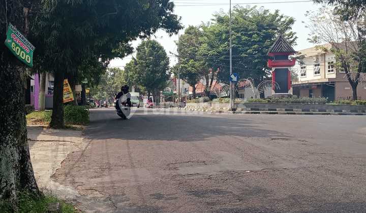 Di Jual Tanah Bonus Bangunan Ruang Usaha Dekat Sch & Pemda Sleman Di Mts Negeri 4, Jl. Purbaya, Tridadi, Sleman, Sleman, Daerah Istimewa Yogyakarta, Indonesia, 55511, Sleman