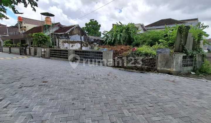 Di Jual Tanah Lokasi Dekat Kampus Ykpn Area Babarsari Seturan Sleman Yogya Tanah di Komplek Yadara Babarsari, Yadara Babarsari Residence, Catur Tunggal, Depok, Sleman, Daerah Istimewa Yogyakarta, Indonesia, 55281, Caturtunggal SHM 329.0 m² Di Jual Tanah Lokasi Dekat Kampus Ykpn Area Babarsari Seturan Sleman Yogya Tanah di Komplek Yadara Babarsari, Yadara Babarsari Residence, Catur Tunggal, Depok, Sleman, Daerah Istimewa Yogyakarta, Indonesia, 55281, Caturtunggal SHM 329.0 m²
