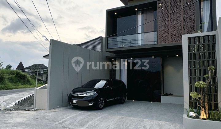 For Sale 2-Story Luxury House Wedomartani Sleman Yogya