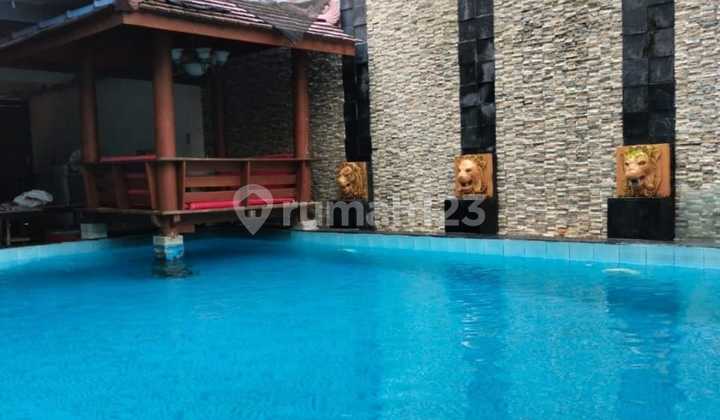 Di Jual Rumah Mewah Kolam Renang Lokasi Maguwo Sleman Jogja Di Jual Rumah Mewah Kolam Renang Lokasi Maguwo Sleman Jogja