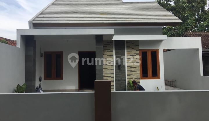 For Sale Comfortable House Location Sumberharjo Prambanan Sleman, Jogjakarta