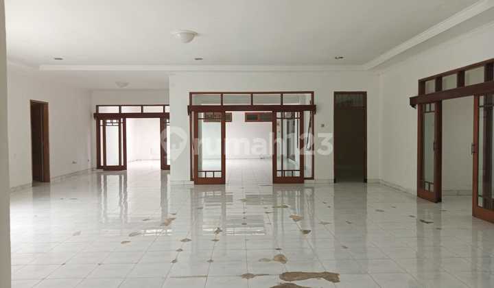 RUMAH DI JL. BURUNG TUNGKU - BANDUNG 2