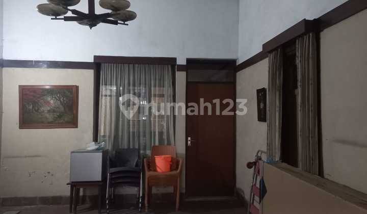 Dijual Rumah cocok utk usaha lokasi strategis sayap jln Riau Bandung