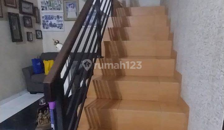 Rumah 2 Lantai Bagus Furnished HGB di Batununggal, Bandung 2