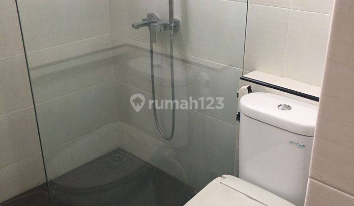 Rumah 2 Lantai Bagus Furnished SHM di Turangga, Bandung 2