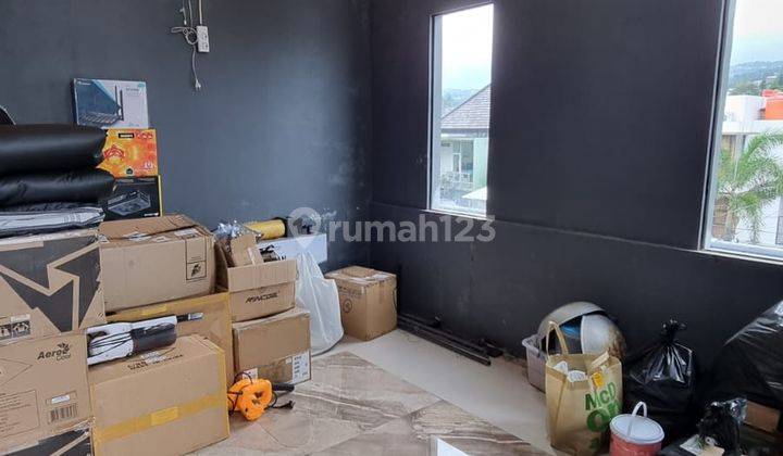 Rumah 3 Lantai Baru SHM di Setiabudi, Bandung 2