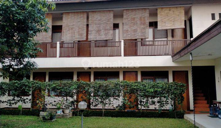 Rumah 2 Lantai Bagus SHM di Pasteur, Bandung 1