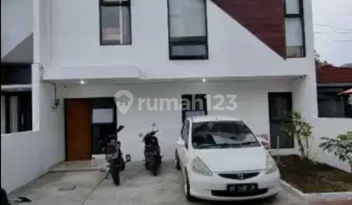 Rumah 3 Lantai Bagus SHM di Setiabudi, Bandung Rumah 3 Lantai Bagus SHM di Setiabudi, Bandung