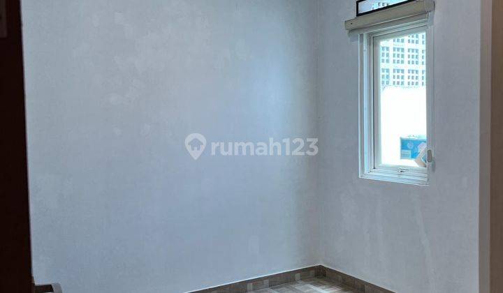 Rumah 2 Lantai Bagus Semi Furnished SHM di Buah Batu, Bandung 2