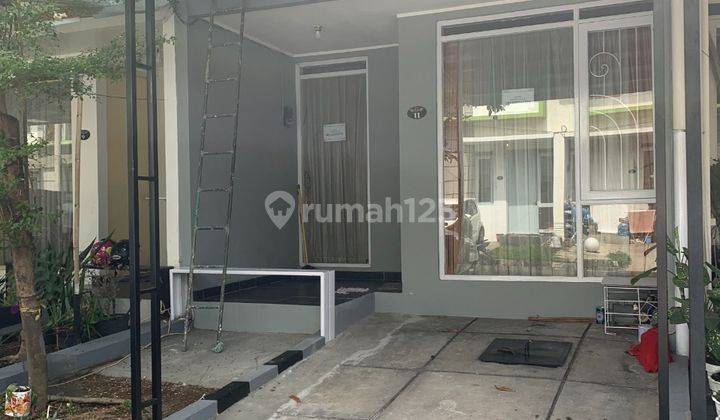 Rumah 2 Lantai Bagus SHM di Komplek Istana Sudirman, Bandung 1