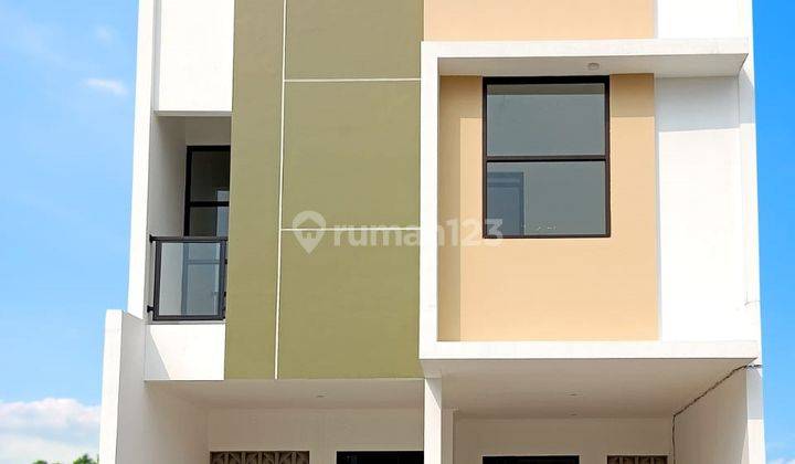 Rumah 2 Lantai Baru Furnished SHM di Antapani, Bandung 1