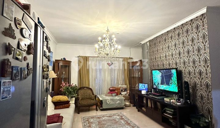 Rumah Hook Komp Bumi Adipura Gede Bage, Bandung