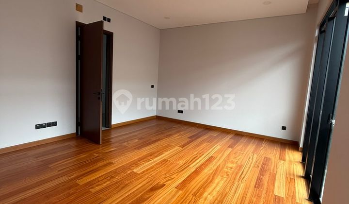 Rumah Baru Siap Huni Tatar *Nilapadmi* Kota Baru Parahyangan 2