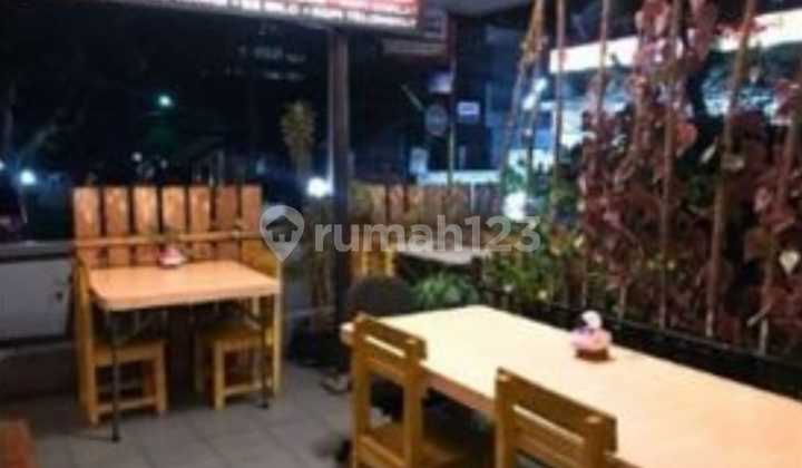 Selling a house in the Surapati wing of Bandung. 2