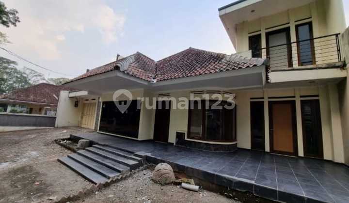 Dijual Rumah Lokasi Prestigious Sayap Dago