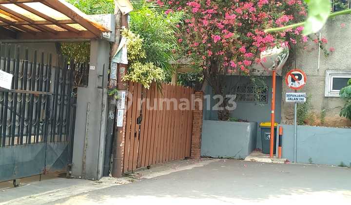 Rumah Modern 2 Lt Luas 655M, Jl H,Usman Rempoa Ciputat Timur , Strategis Rumah Modern 2 Lt Luas 655M, Jl H,Usman Rempoa Ciputat Timur , Strategis