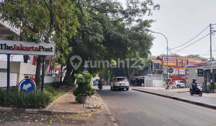 Gudang Kecil di Palmerah Luas 1163M,Pinggir Jalan Raya. Cash Only