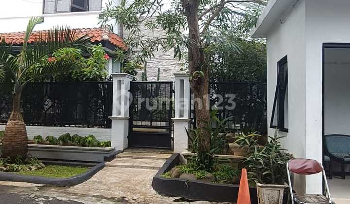Rumah Modern 2Lt Siap Huni Luas 437M, Jalan Niaga Pejaten Cash Only Rumah Modern 2Lt Siap Huni Luas 437M, Jalan Niaga Pejaten Cash Only