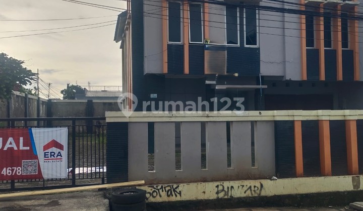 FOR QUICK SALE..2-STORY MODERN SHOPHOUSE - READY TO USE IN CENTRAL BINTARA, WEST BEKASI 2