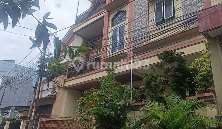 2-Storey Ready-to-Occupy House, 104M Area, Menteng Atas, Cash Only, Strategic Location 2