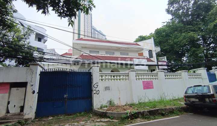 Rumah Besar 2 Lt Luas 912m,jl Simprug Garden Kebayoran,cash Only,lokasi Strategis