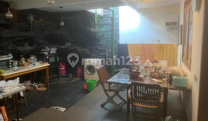 Jual Rumah Strategis Mekar Wangi 2