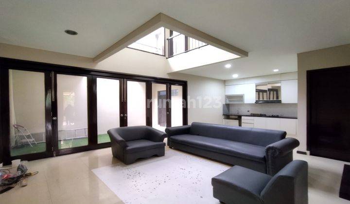 Di Sewakan Rumah Besar Furnished Di Cigadung  1