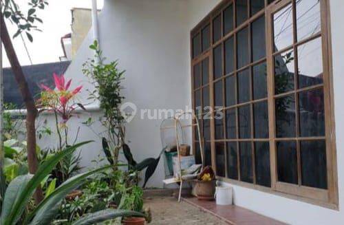 Di Jual Rumah Hook Komplek Cigadung Dago  1