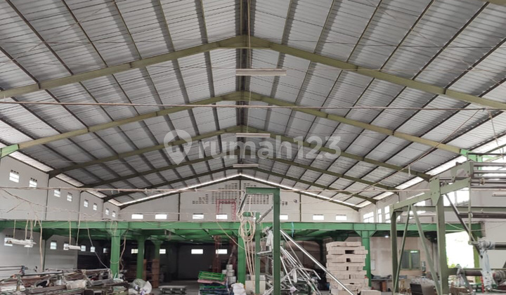 For Sale: Nice Warehouse on Jl Sadang Kopo