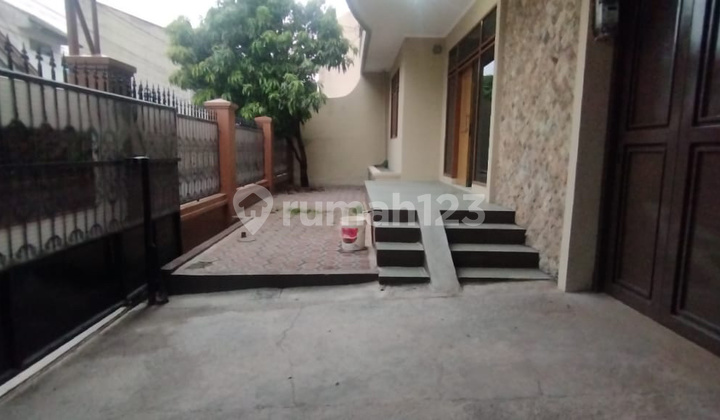 Di Jual Rumah 2lantai Nyaman Di Sayap Regol