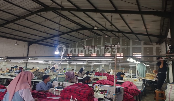 Di Sewakan Gudan Dan Kantor Di Holis 