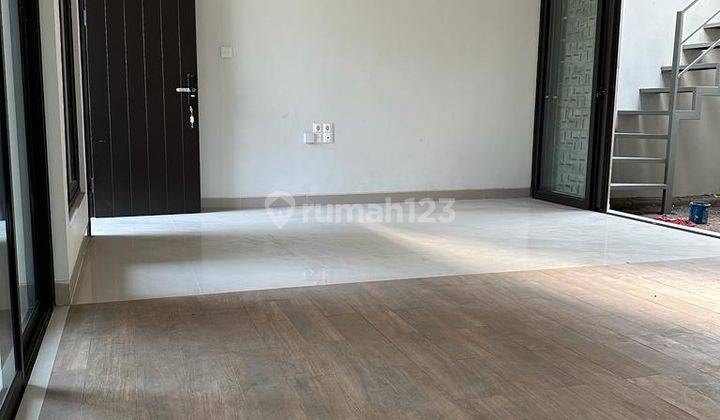 Di Sewakan  Rumah Cantik Di Summarecon Unfurnished 1