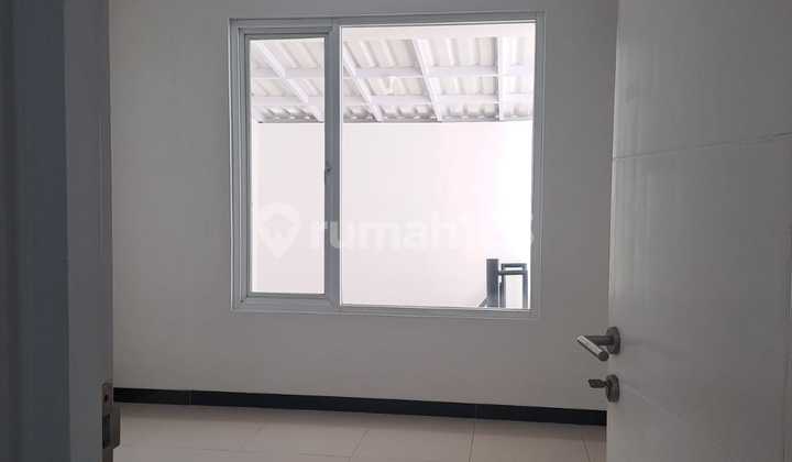 Di Sewakan Rumah Baru Renov Di Taman Kopo Indah 5 2