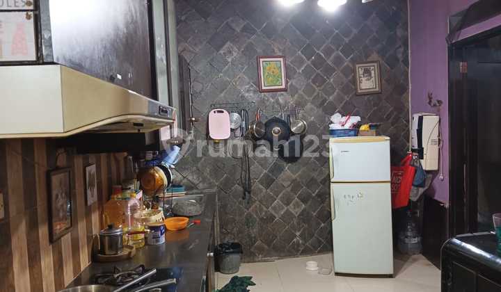 Di Jual Rumah &klinik Bidan $barbershop  2