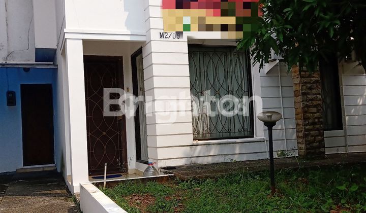 HUNIAN CANTIK 2 LANTAI LOKASI SUPER STRATEGIS