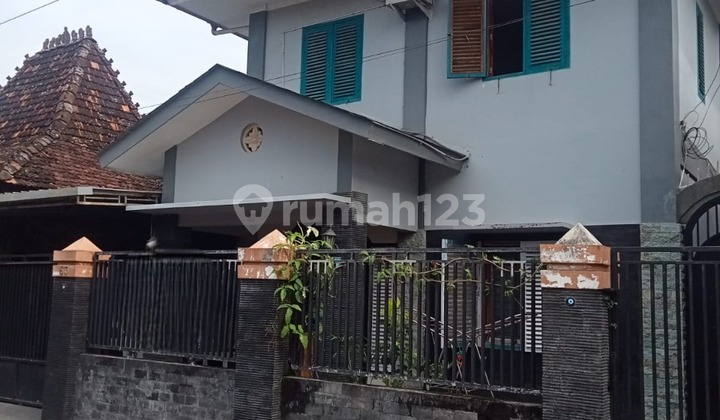 Rumah Tengah Kota Jogja 5 Kamar, 3 Lantai - Akses Mobil Papasan Rumah Tengah Kota Jogja 5 Kamar, 3 Lantai - Akses Mobil Papasan