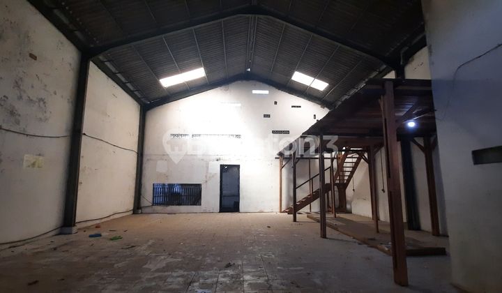 Ready-to-Use Warehouse in West Semarang 2