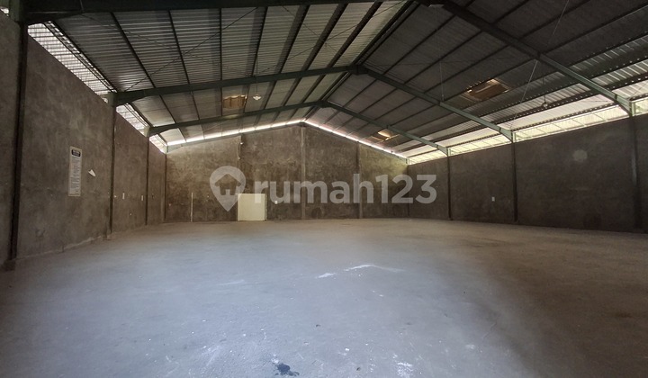 Ready-to-Use Warehouse in West Semarang. Equipped with Loading Dock. 1