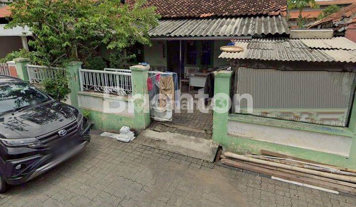 RUMAH PROSPEK DI PUSPONJOLO. TIDAK BANJIR, ROW JALAN LEBAR BISA SISIPAN 2 MOBIL 1