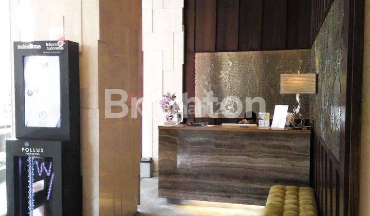 APARTEMEN 1 BEDROOM FULL FURNISHED DI LOUIS KIENNE SIMPANG 5 DENGAN BALKON. VIEW KOLAM RENANG 2