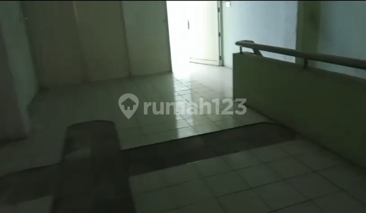 Ruko 3 Lantai Siap Pakai Di Semarang Tengah 2