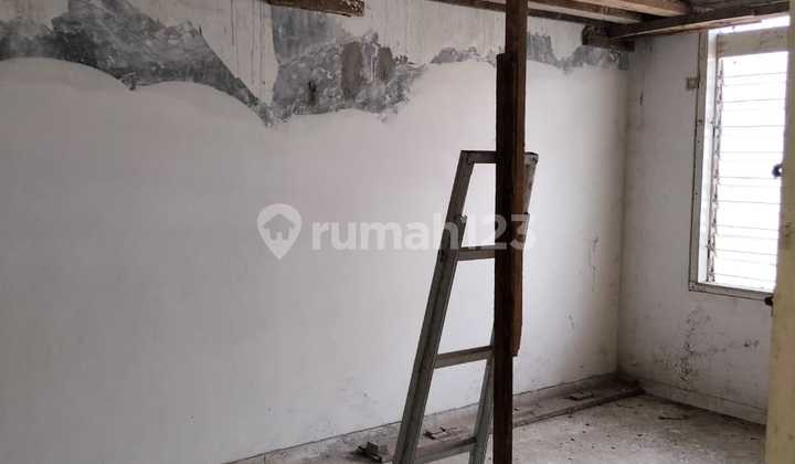 House Needs Renovation in Tanah Mas. Roof Already Has Iron Frame. 2