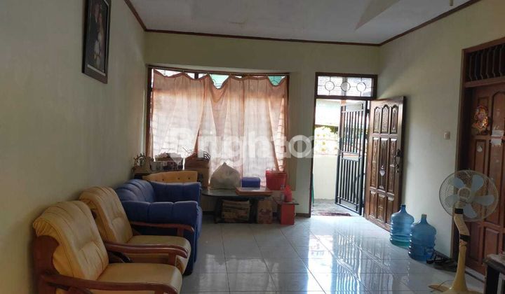 Ready-to-Occupy House in Golden Land. 2