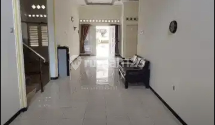 Rumah 2 Lantai Siap Pakai Di Tengah Kota Semarang 1