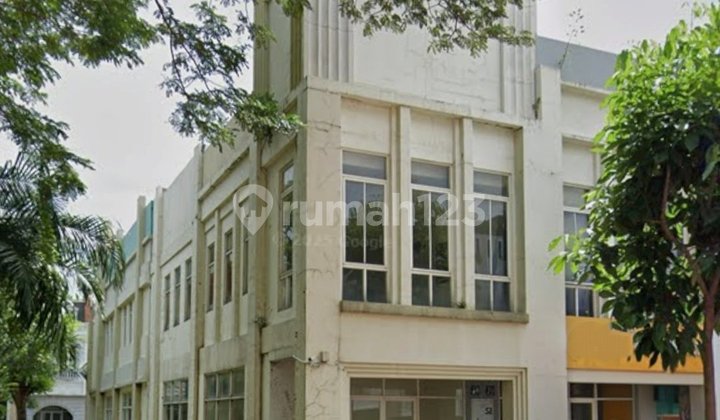 Ruko 2 Lantai Siap Pakai, Lokasi Strategis 1