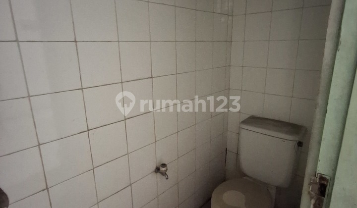 Ruko 3 Lantai Di Semarang Tengah. Komplek Pertokoan Selalu Ramai 2